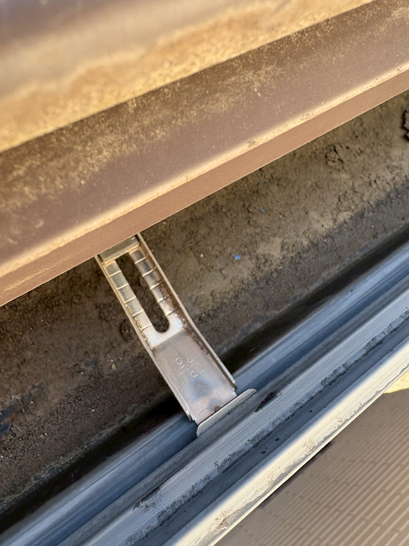 豊中市A様邸　雨樋の点検